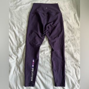 Like new Peloton 7/8 Leggings size small